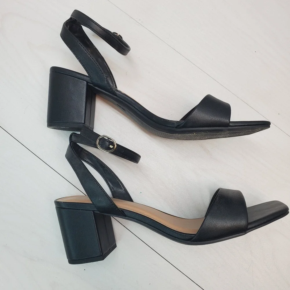 A New Day Womens Black Block Heel Ankle Strap Sandals Square Toe Size 9 Chic